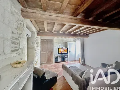 Apartment in Vallabrègues (30300)