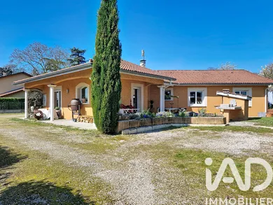 House in Vénérieu (38460)