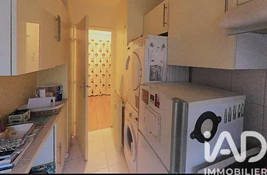 Apartment in Paris (75020)