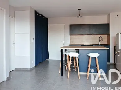 Apartment in Vaulx-en-Velin (69120)