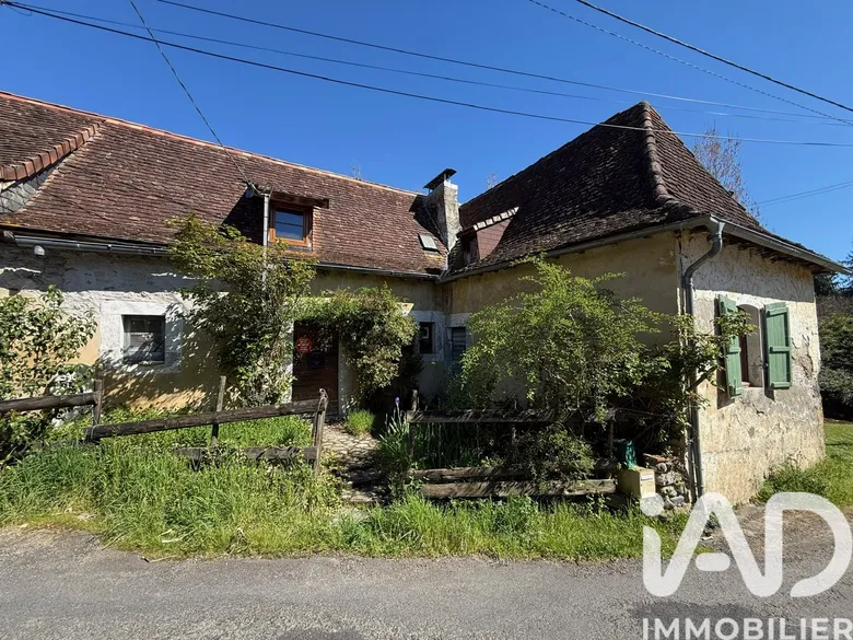 Maison 5 pièces 270 m² · à Baigts-de-Béarn · 270 m² · 99 000 €