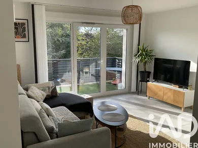 Apartment in Parempuyre (33290)