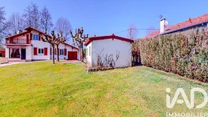 Traditional house in Urrugne (64122)