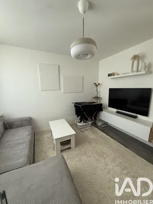 Apartment in Saint-Pierre-du-Perray (91280)