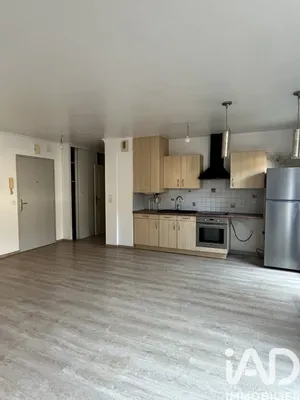 Apartment in La Queue-en-Brie (94510)