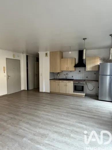 Apartment in La Queue-en-Brie (94510)