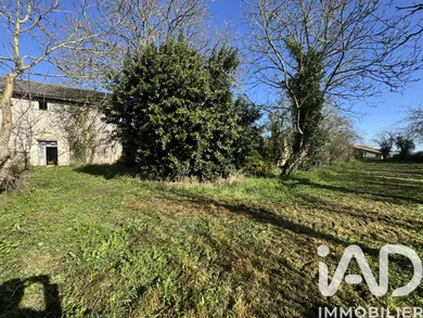 Park home in Saint-Jean-de-Sauves (86330)