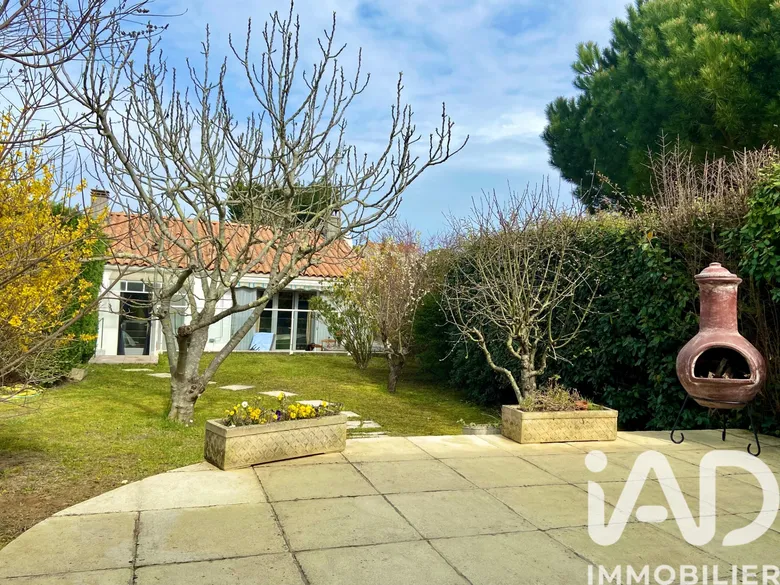 Maison 5 pièces 102 m² · à La Flotte · 102 m² · 750 000 €