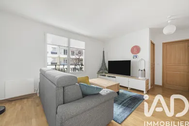 Apartment in Paris (75019)
