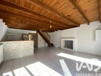 Village house in Sansais (79270)