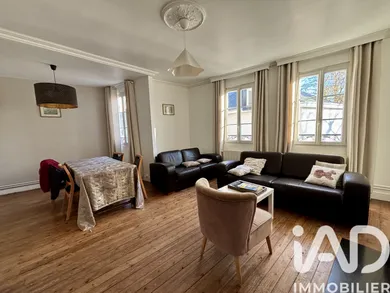 Building in Rouen (76000)