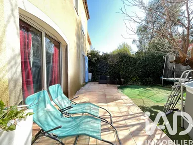 Traditional house in Entraigues-sur-la-Sorgue (84320)