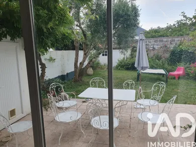 Townhouse in Nantes (44300)