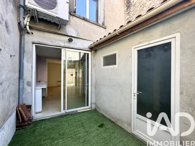 Building in Villeneuve-sur-Lot (47300)