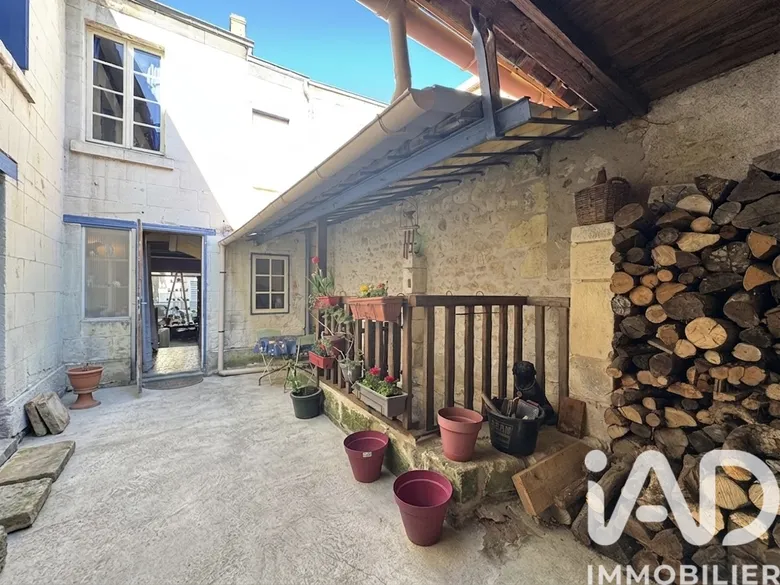 Maison 5 pièces 161 m² · à Valençay · 161 m² · 85 000 €