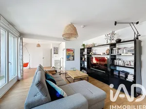Apartment in Bordeaux (33100)