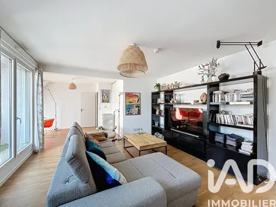 Apartment in Bordeaux (33100)