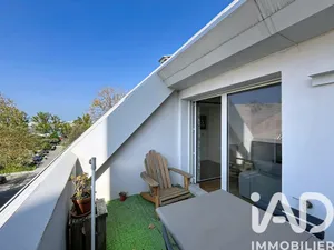 Apartment in Bordeaux (33100)