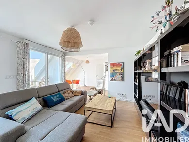 Apartment in Bordeaux (33100)