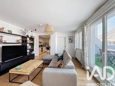 Apartment in Bordeaux (33100)