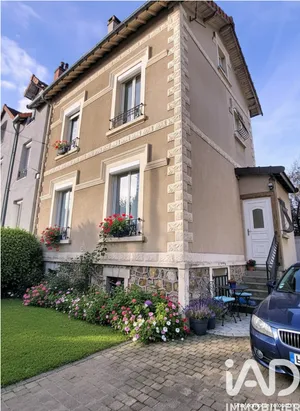 House in Villeneuve-le-Roi (94290)