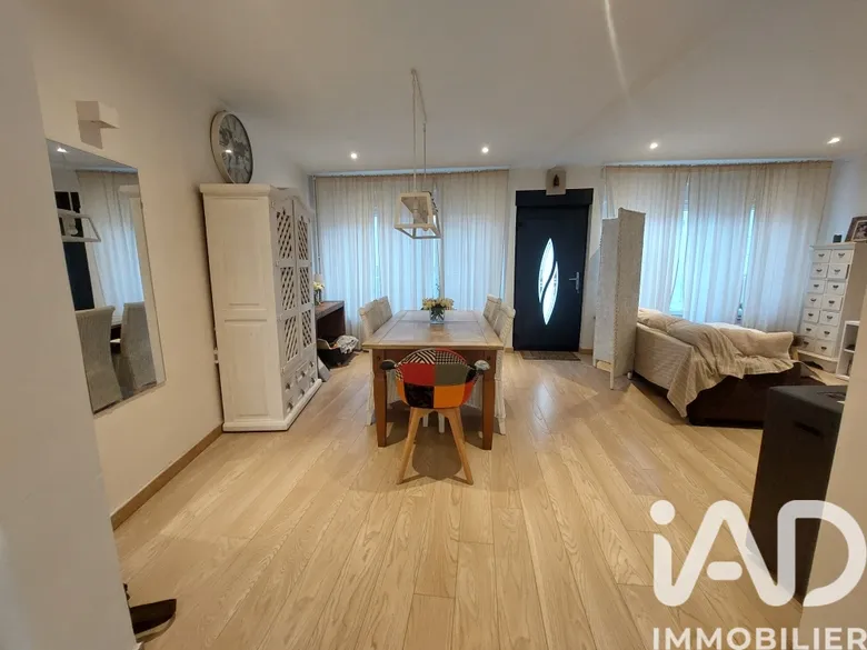 Maison 7 pièces 140 m² · à Neufchef · 140 m² · 330 000 €