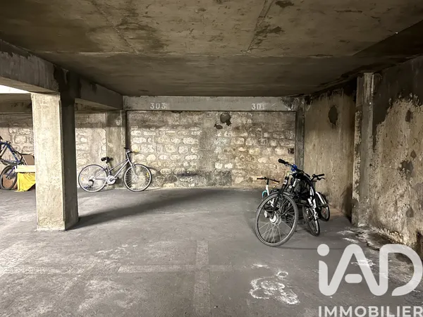 Parking à Paris (75014) photo 2