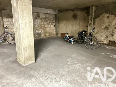 Parking in Paris (75014)