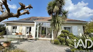 Traditional house in Lons (64140)