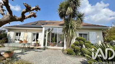 Traditional house in Lons (64140)