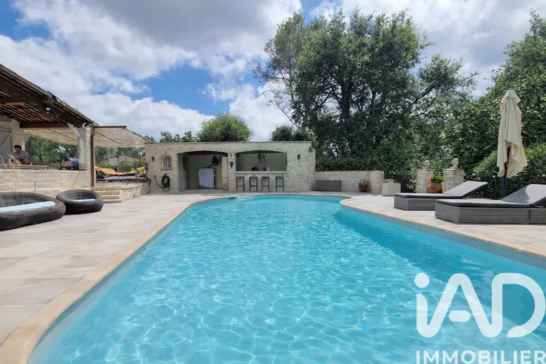 Maison 7 pièces 216 m² · à Tourrettes-sur-Loup · 216 m² · 1 180 000 €