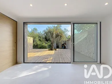 Apartment in Hyères (83400)