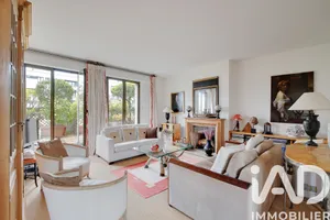 Duplex in Levallois-Perret (92300)