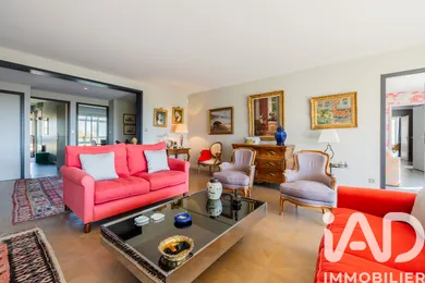 Apartment in La Rochelle (17000)