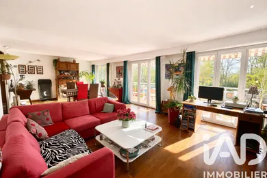 Apartment in Collonges-au-Mont-d'Or (69660)