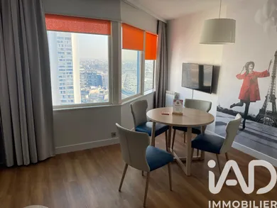 Apartment in Paris (75015)