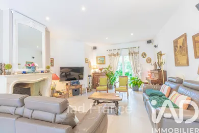 Mansion in Orgeval (78630)