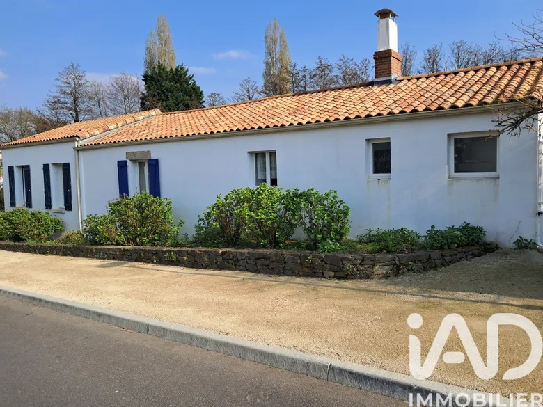 Maison 6 pièces 117 m² · à Les Achards · 117 m² · 343 000 €