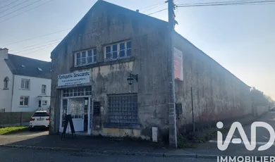 Building in Plozévet (29710)
