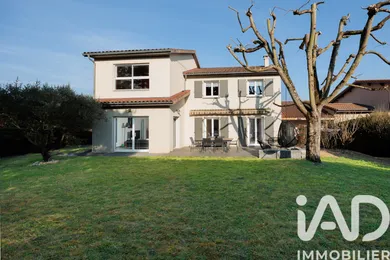 Maison à Saint-Genis-les-Ollières (69290)