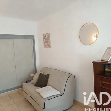 Apartment in Gréoux-les-Bains (04800)