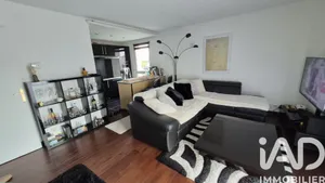Apartment in Sens  (89100)