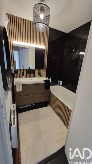Apartment in Sens  (89100)