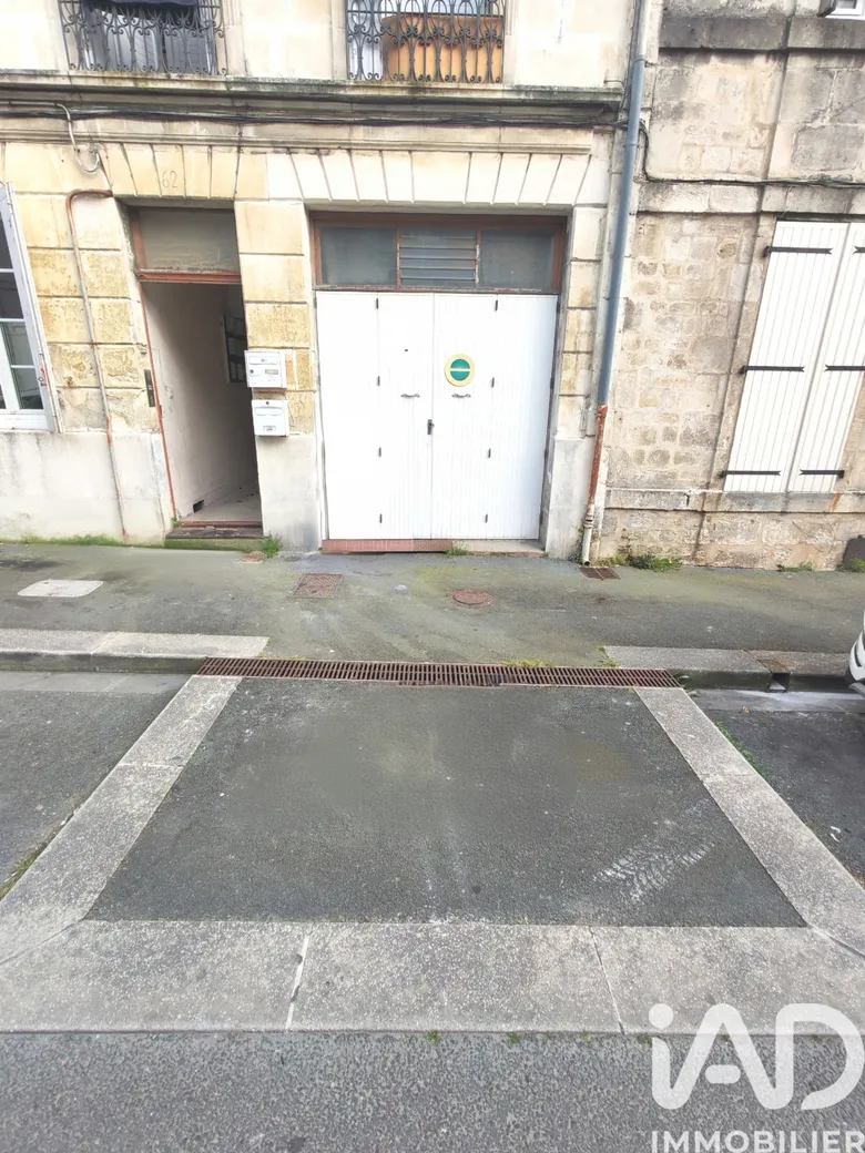 Parking 237 m² · à Rochefort · 237 m² · 30 000 €