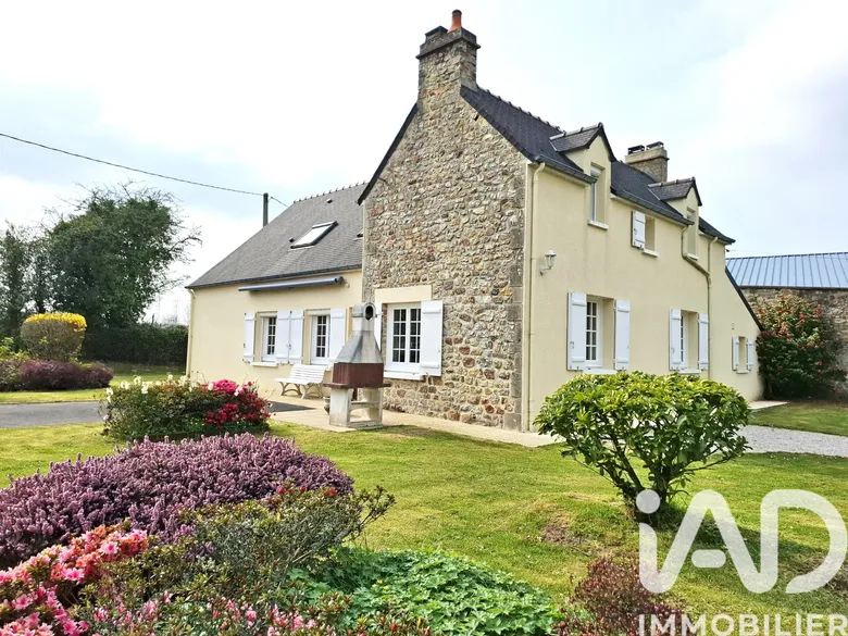 Maison 7 pièces 136 m² · à Brix · 136 m² · 368 700 €