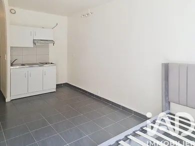 Apartment in Grigny (91350)