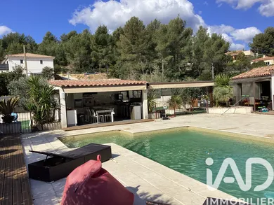 Maison à La Cadière-d'Azur (83740)