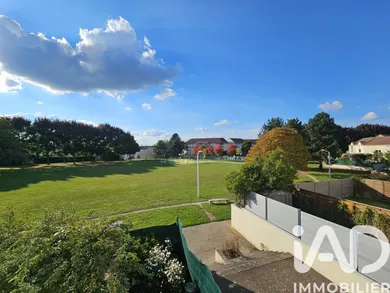 Apartment in Moissy-Cramayel (77550)