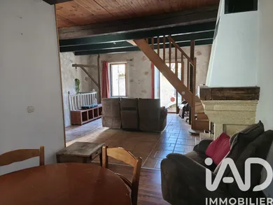 House in Fleury (11560)