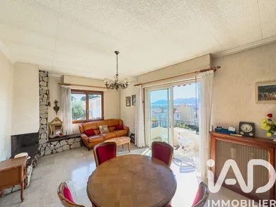 Apartment in Cannes (06150)